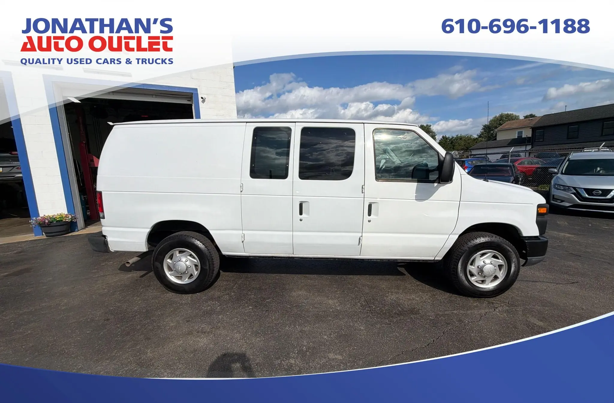 2014 Ford E-Series E-250 Van photo 4