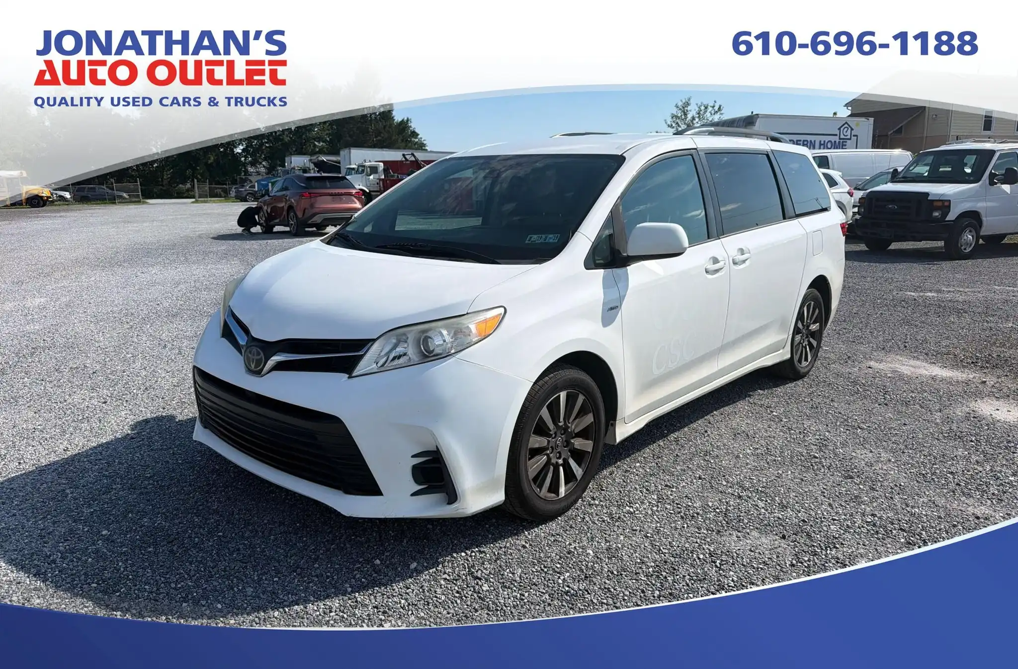 2018 Toyota Sienna LE V6 AWD 7-Passenger's photo