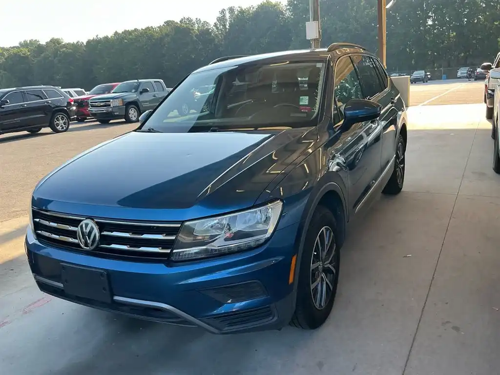 2020 Volkswagen Tiguan 2.0T SE 4Motion's photo