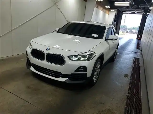 2022 BMW X2 sDrive28i's photo