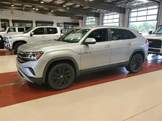 2021 Volkswagen Atlas Cross Sport 2.0T SE w/Tech's photo