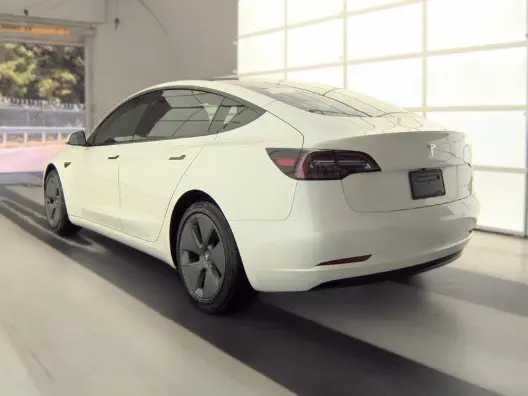 2023 Tesla Model 3 Long Range photo 5