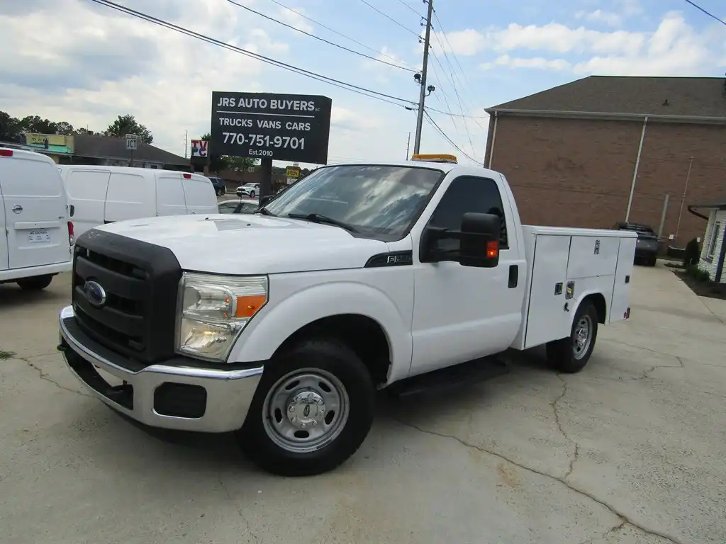 2016 Ford F-250 XL Regular Cab 8' Box's photo