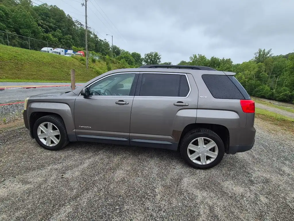 2011 GMC Terrain FWD SLE-2's photo