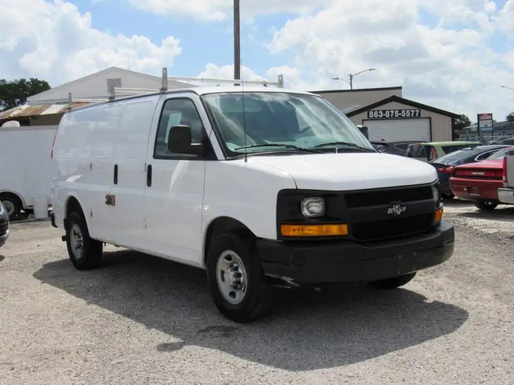 2017 Chevrolet Express 2500 Work Van HD's photo