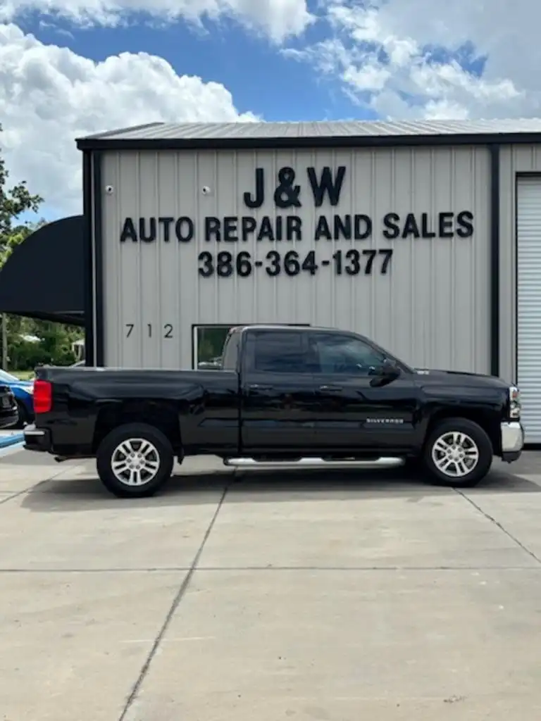 2018 Chevrolet Silverado 1500 LT Double Cab Std Box's photo
