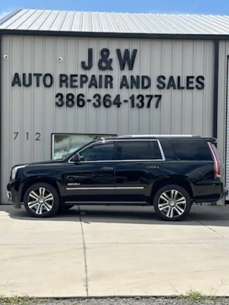 2017 GMC Yukon 2WD Denali's photo