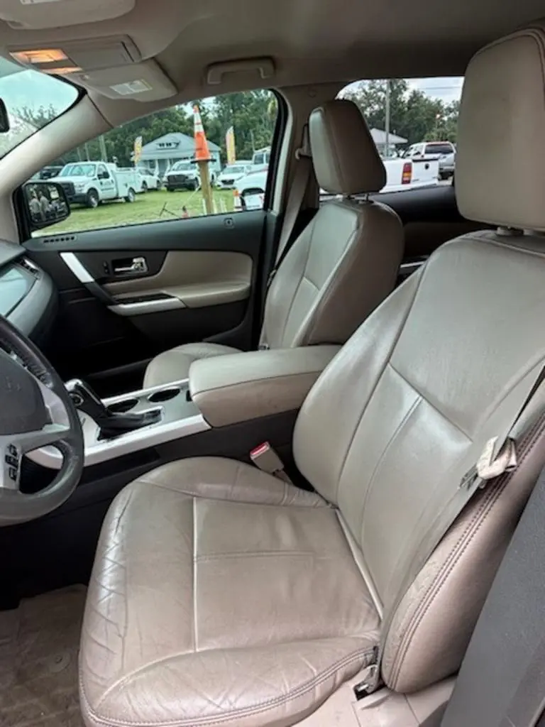 2011 Ford Edge SEL photo 4