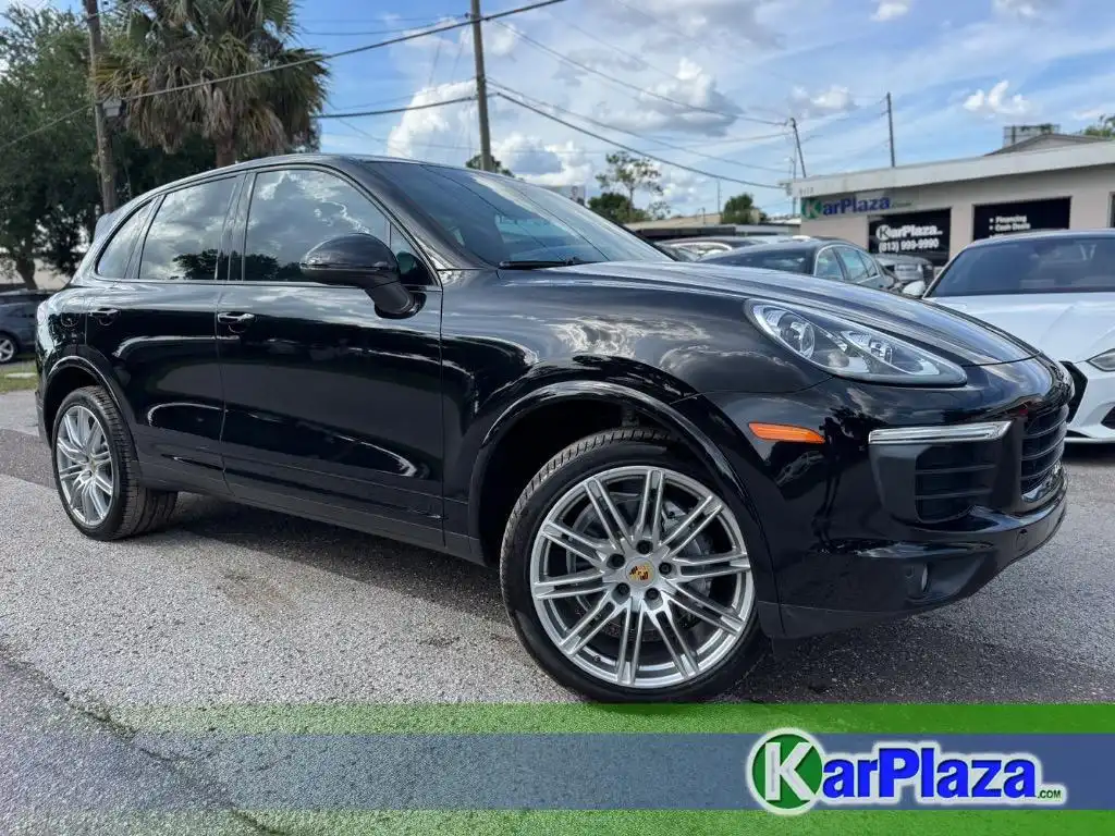 2018 Porsche Cayenne Platinum Edition's photo