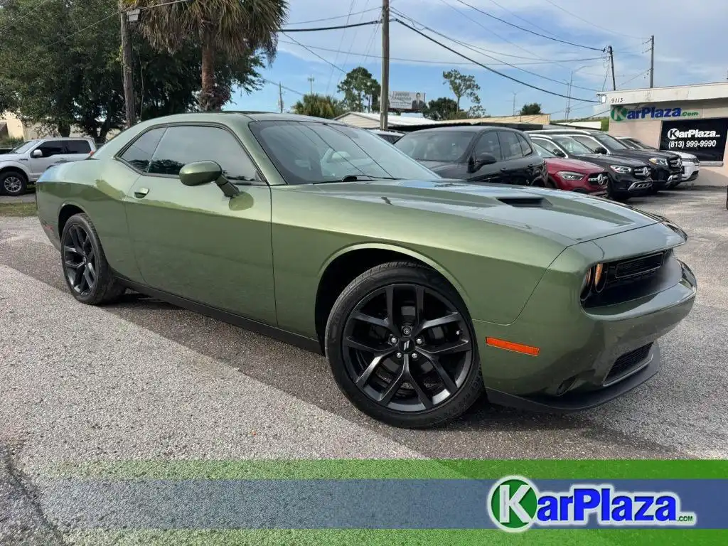 2019 Dodge Challenger SXT Auto's photo