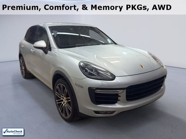 2016 Porsche Cayenne Turbo's photo