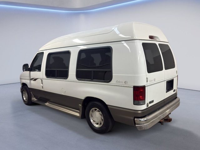 2003 Ford E-Series E-150 Van photo 5