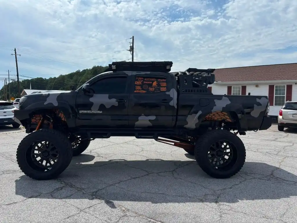 2011 Toyota Tacoma 4WD Double Cab V6 AT Long Bed's photo