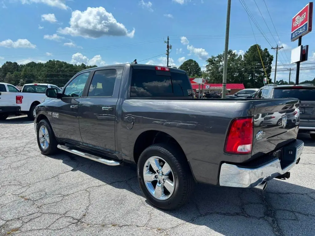 2017 RAM 1500 Big Horn 4x4 Crew Cab 5'7 photo 4