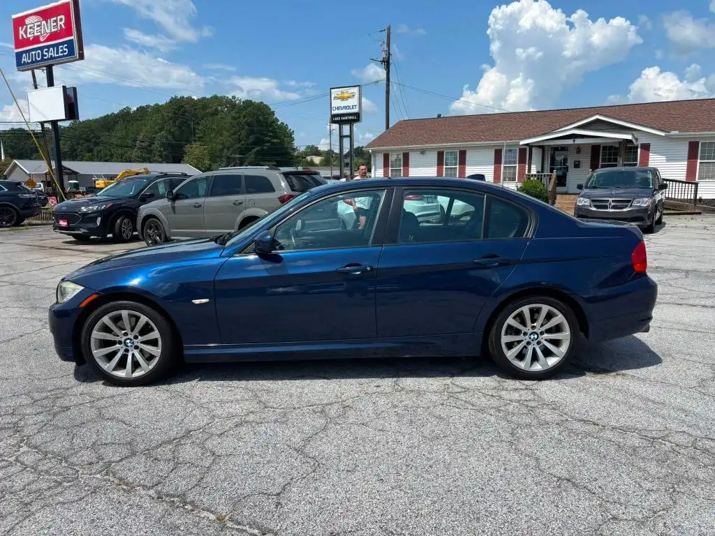 2011 BMW 3 Series 328i Sedan's photo