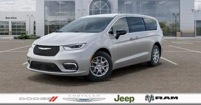 2026 Chrysler Pacifica Select's photo