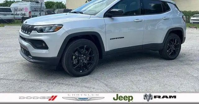 2025 Jeep Compass Latitude 4X4's photo