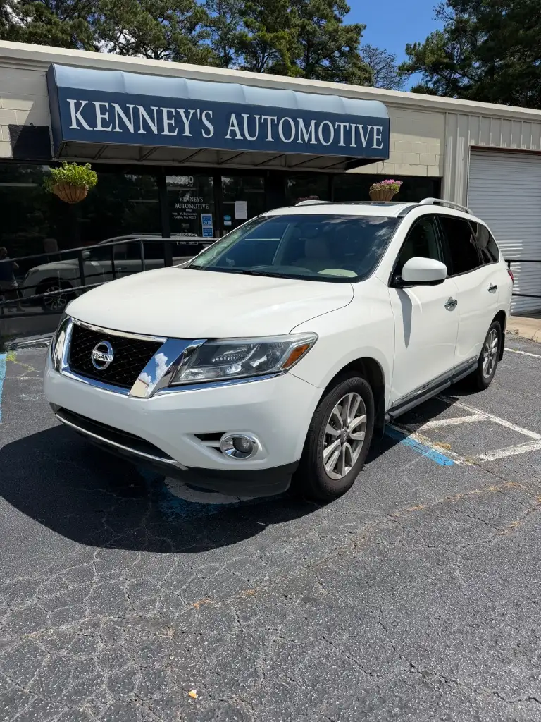 2016 Nissan Pathfinder SL FWD's photo