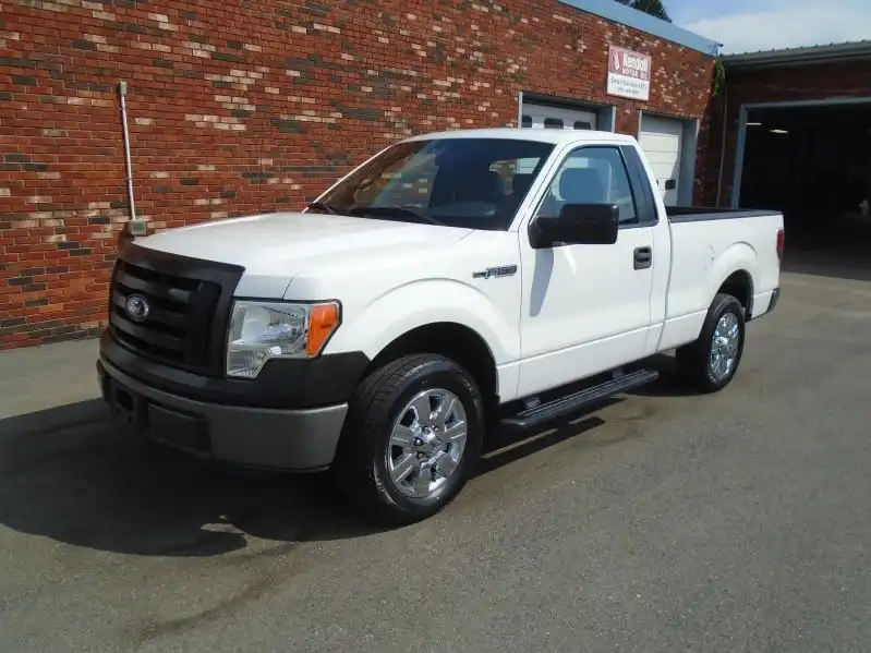 2011 Ford F-150 XL Regular Cab 126 in's photo