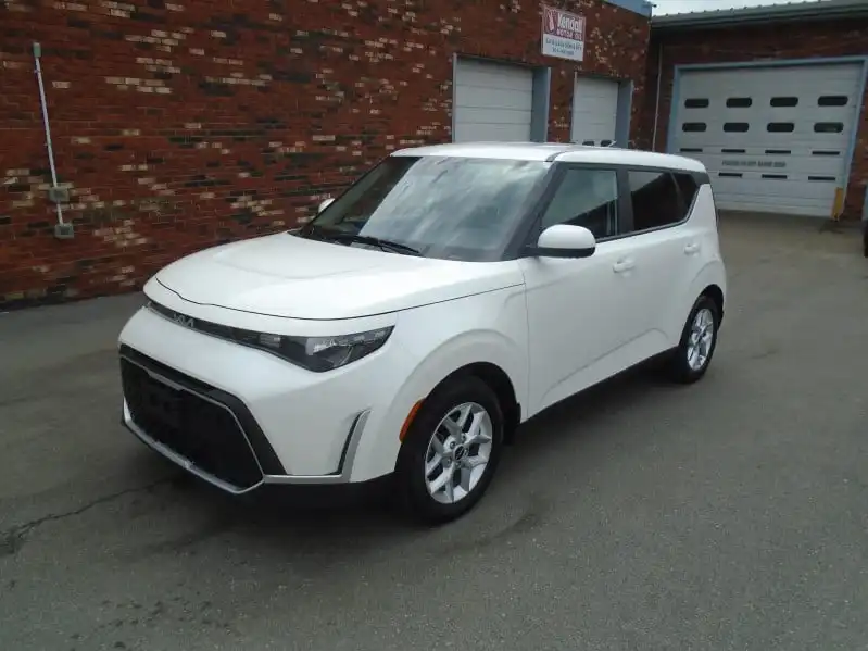 2023 Kia Soul 2.0L LX IVT's photo