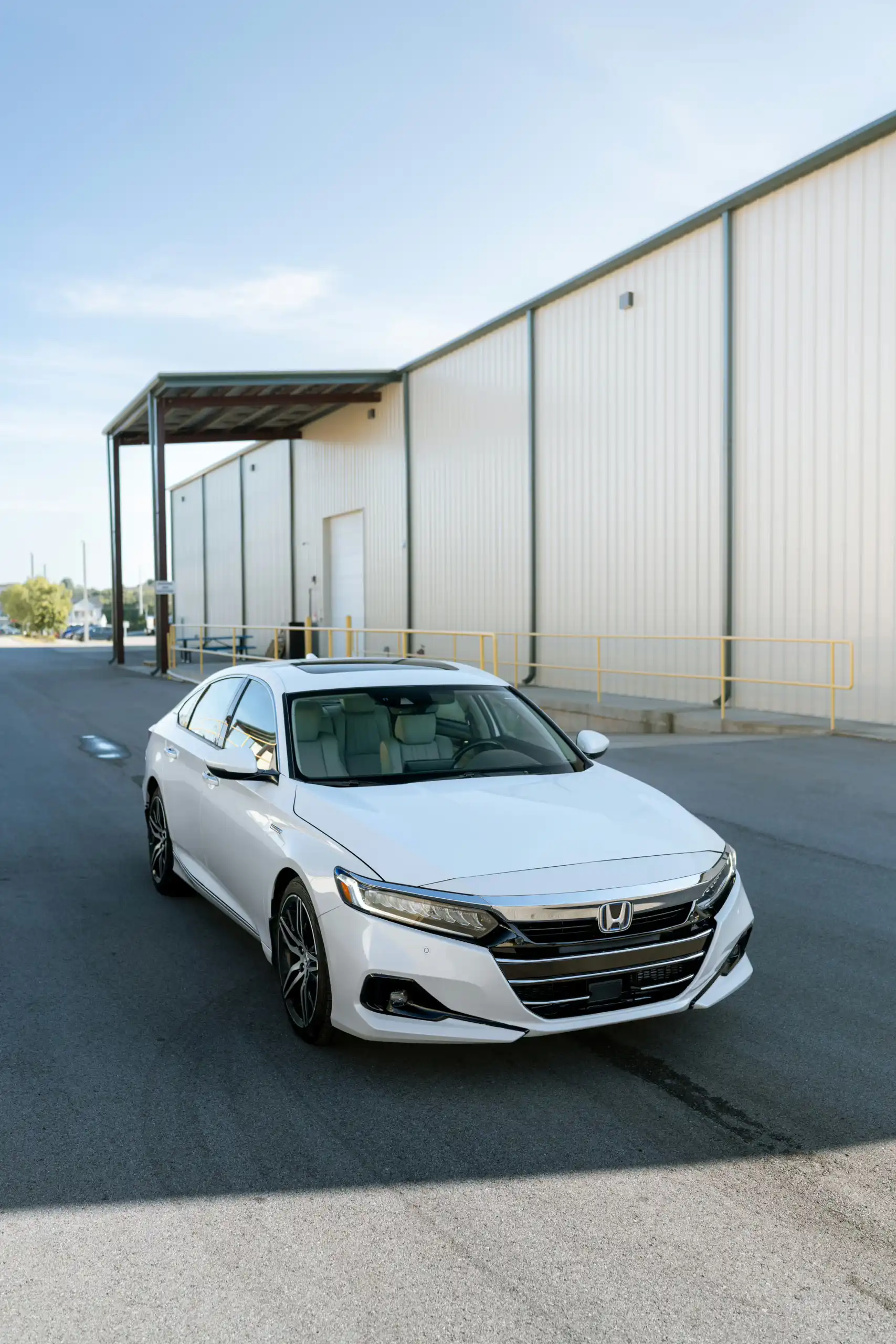 2022 Honda Accord Hybrid Touring's photo