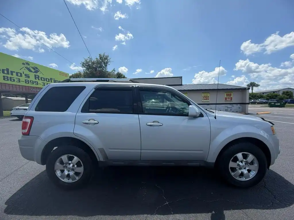 2012 Ford Escape Limited's photo