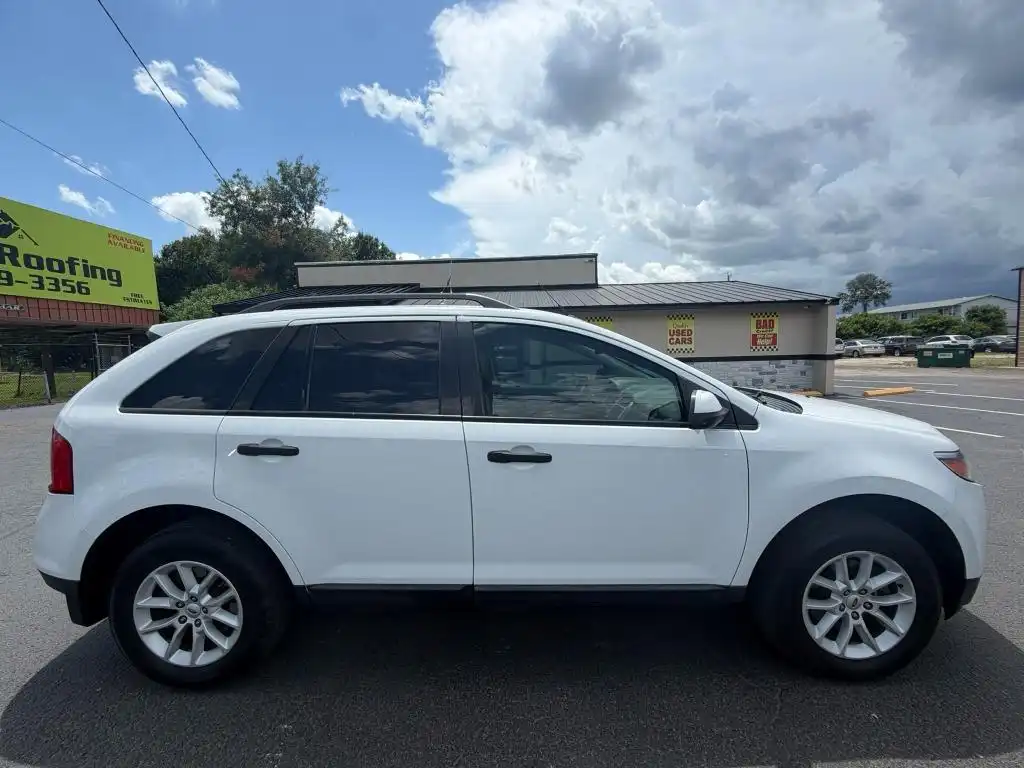 2014 Ford Edge SE's photo