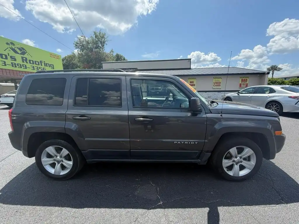 2016 Jeep Patriot Latitude's photo