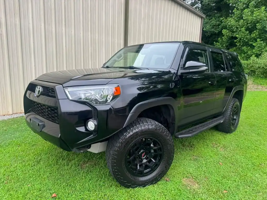 2014 Toyota 4Runner SR5 4x4 V6's photo