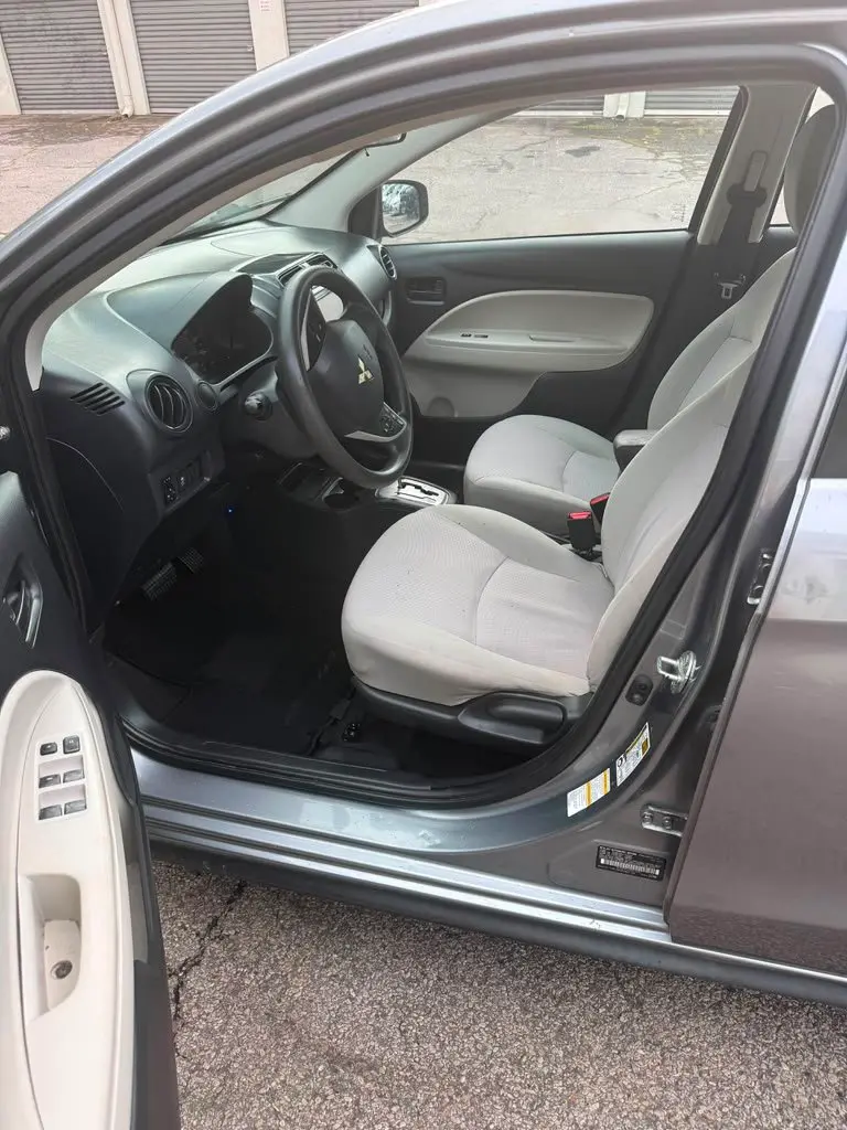 2019 Mitsubishi Mirage RF CVT photo 5