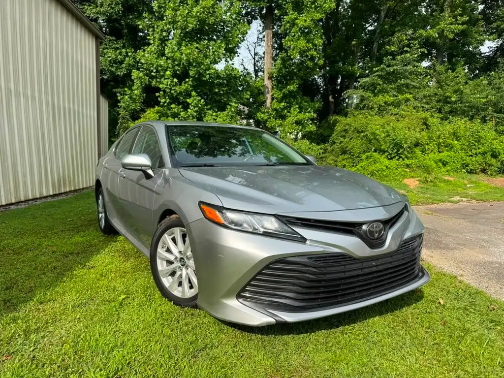 2019 Toyota Camry 2.5 Auto LE's photo