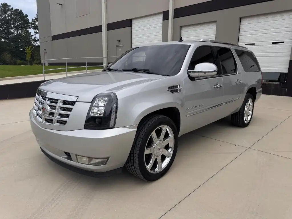 2013 Cadillac Escalade ESV 2WD Luxury's photo
