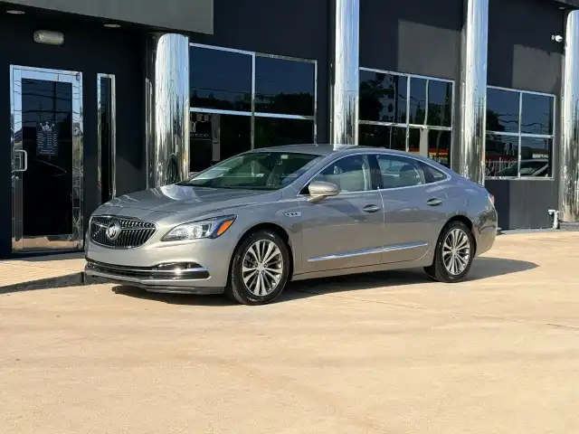 2018 Buick LaCrosse Essence's photo