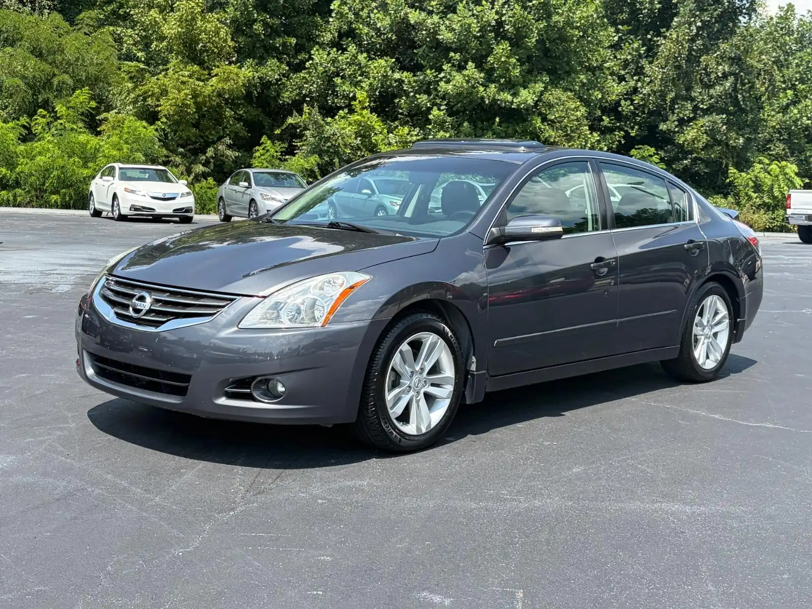 2011 Nissan Altima 3.5 SR CVT's photo