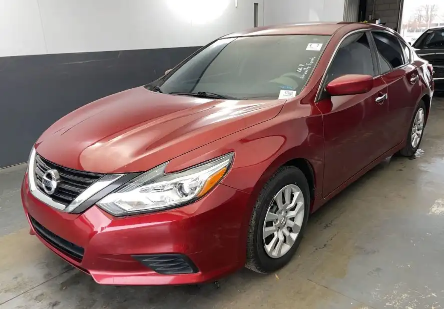 2016 Nissan Altima 2.5 S's photo
