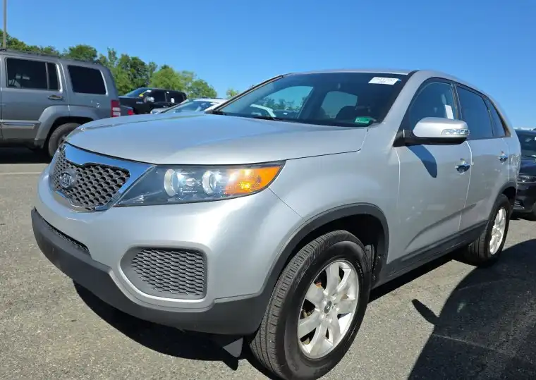 2013 Kia Sorento LX AT's photo