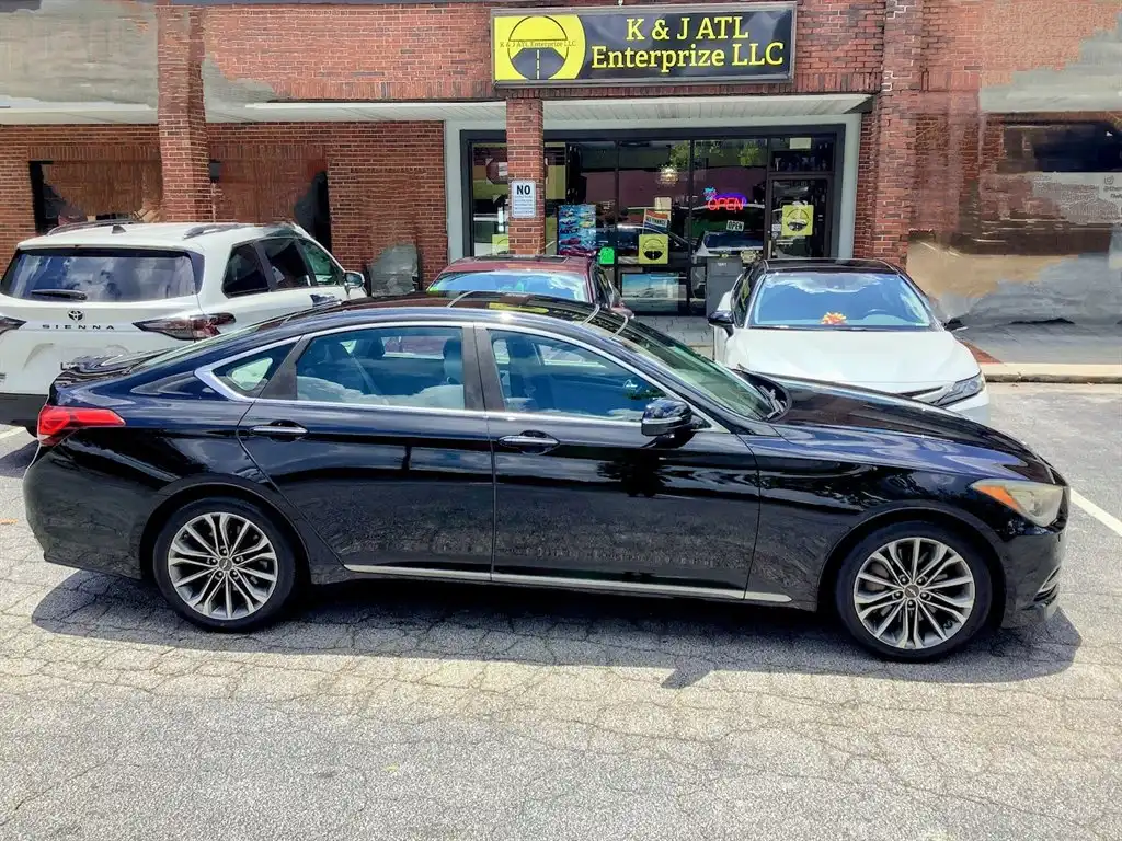 2015 Hyundai Genesis 3.8 RWD's photo