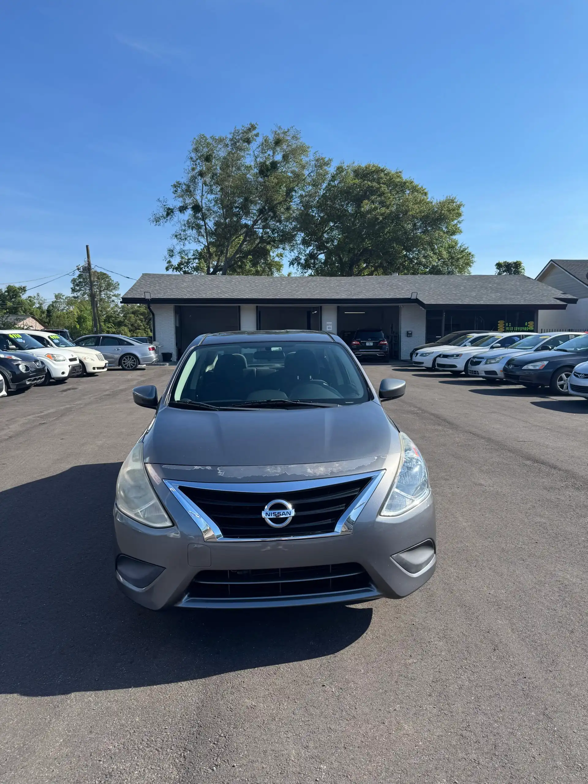 2016 Nissan Versa 1.6 SV CVT's photo