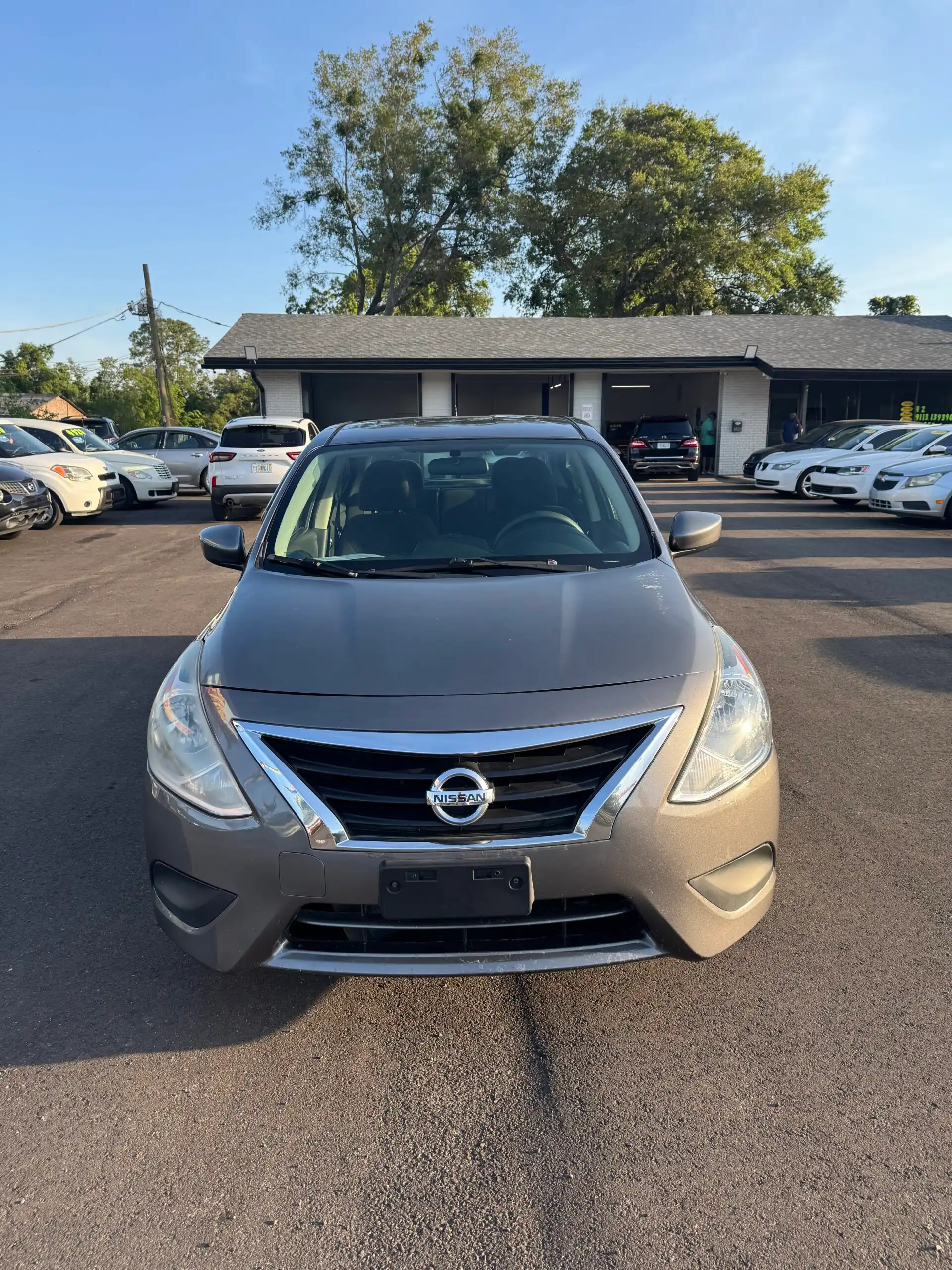 2016 Nissan Versa 1.6 SV CVT's photo