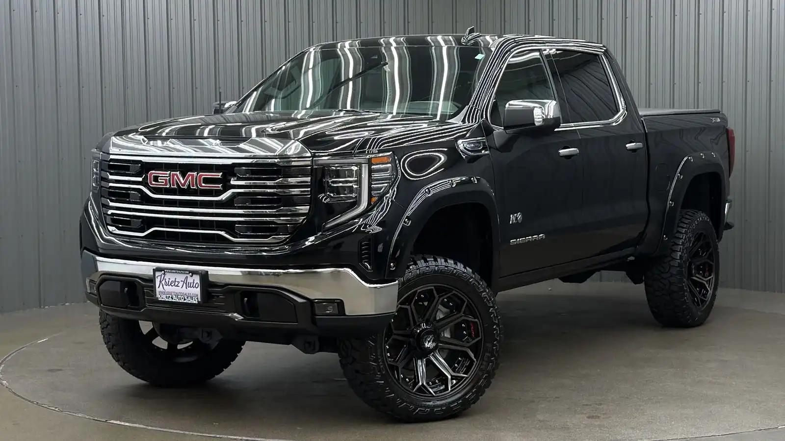 2024 GMC Sierra 4WD Crew Cab Short Box SLT's photo