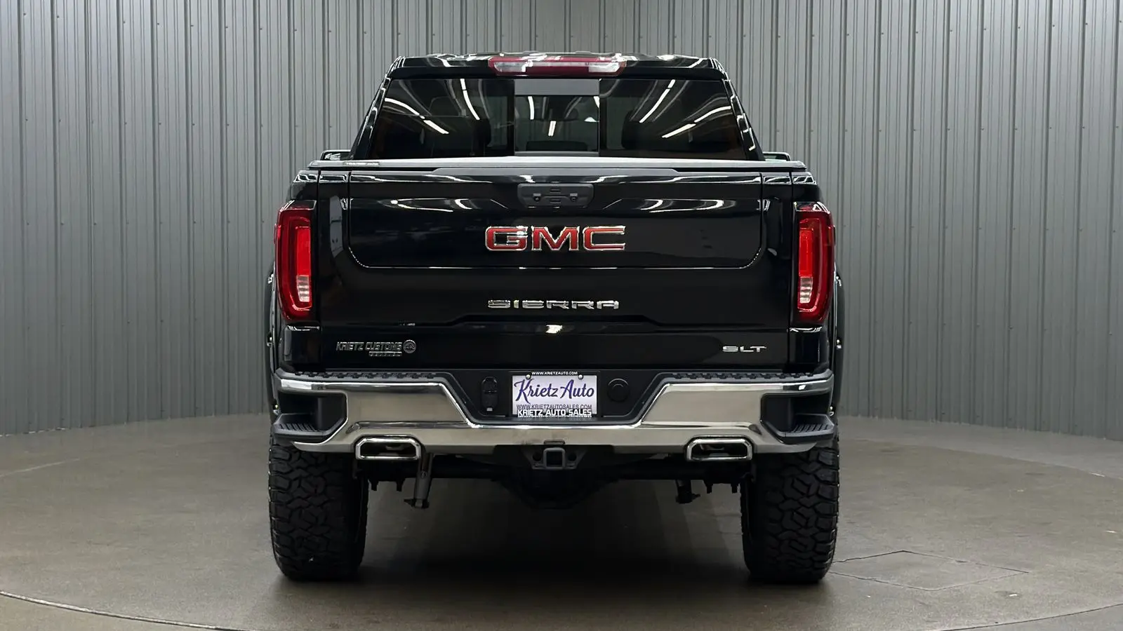 2024 GMC Sierra 4WD Crew Cab Short Box SLT photo 4