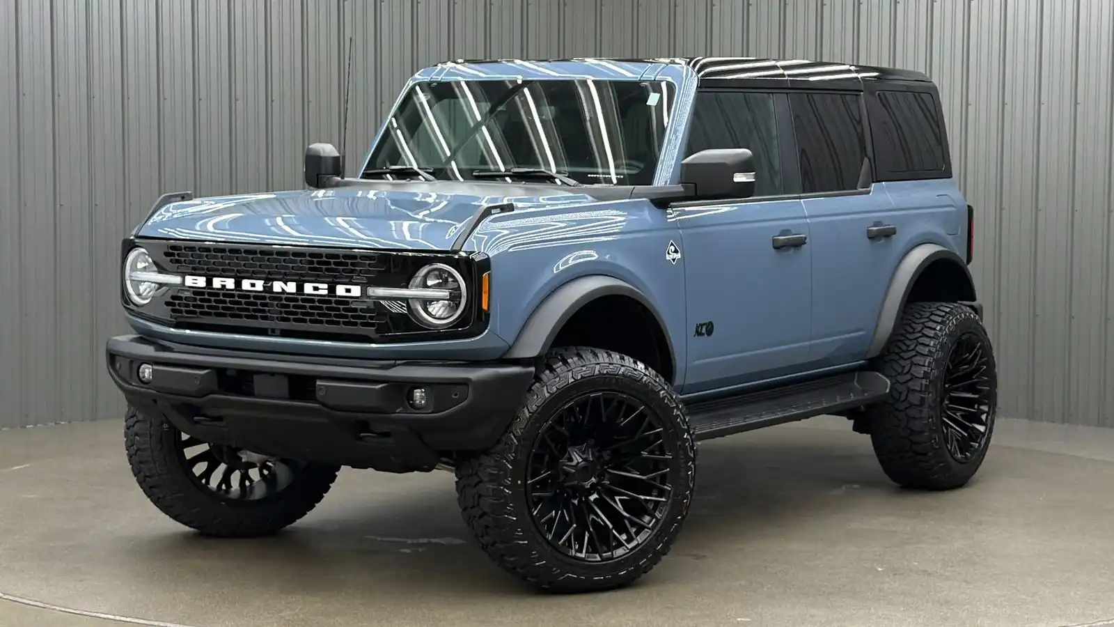 2025 Ford Bronco Outer Banks 4WD's photo