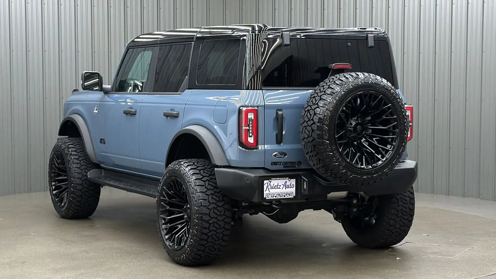 2025 Ford Bronco Outer Banks 4WD photo 3