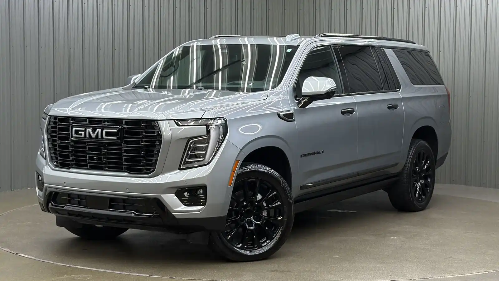 2025 GMC Yukon Denali AWD's photo