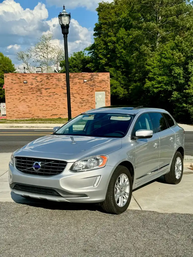 2016 Volvo XC60 T5 Drive-E FWD Premier's photo