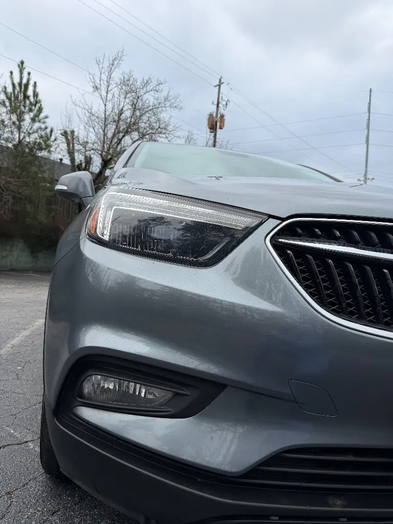 2020 Buick Encore Essence photo 3