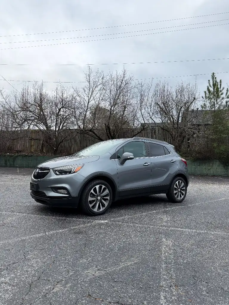 2020 Buick Encore Essence's photo