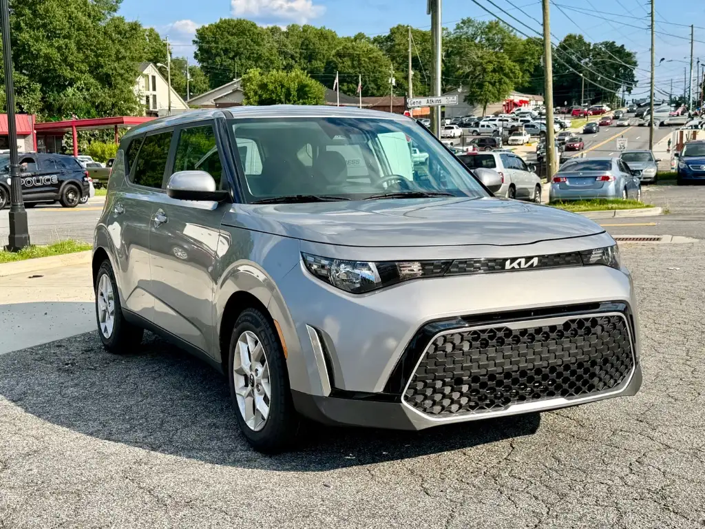 2024 Kia Soul 2.0L LX IVT's photo