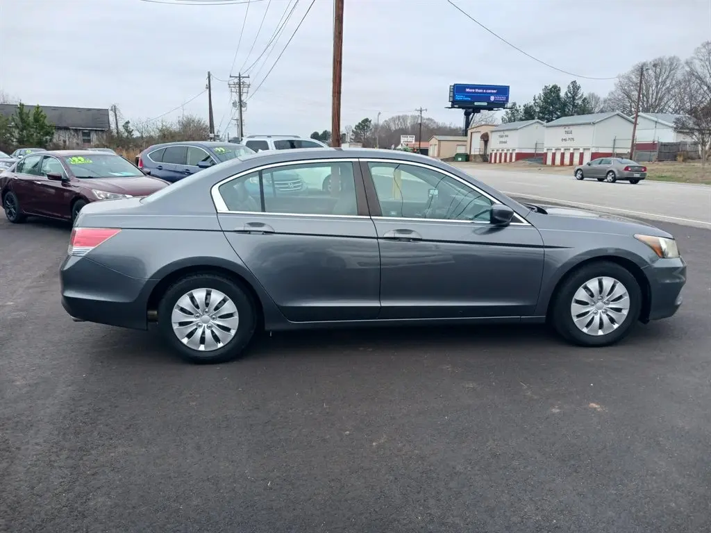 2012 Honda Accord LX Auto photo 3