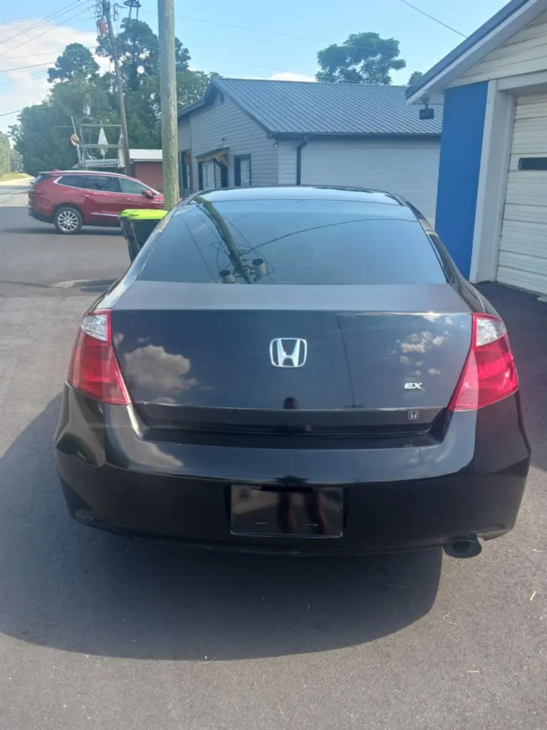 2010 Honda Accord EX Auto photo 4